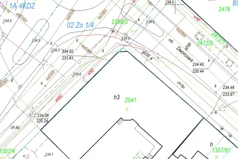 Plan geodezyjny z oznaczeniami granic i wysokości, ukazujący podział działki 2541.