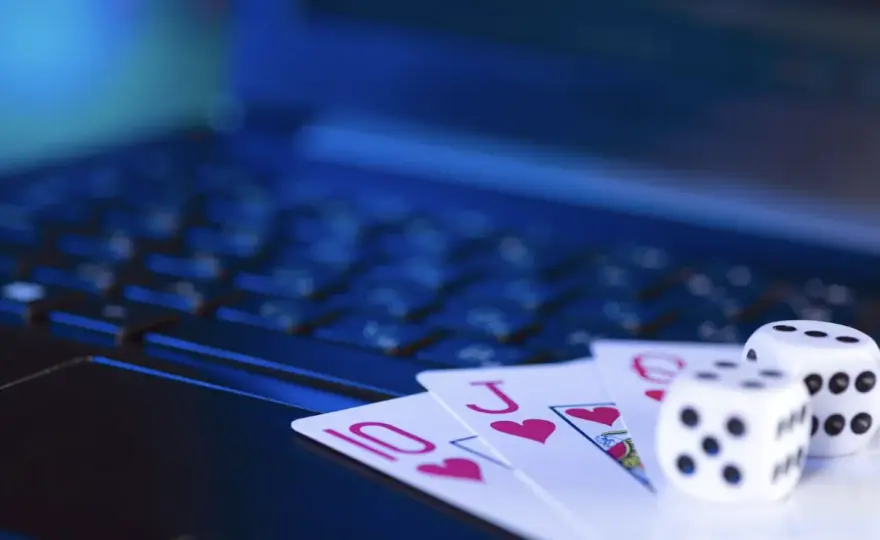 Czytelność zapisów dotyczących wygaśnięcia bonusów w grach online – wymogi i wyzwania