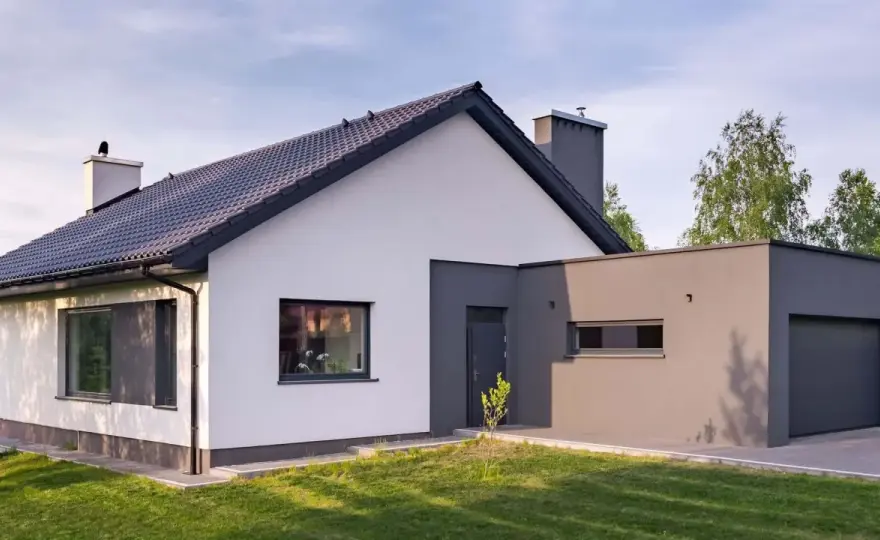 Projekt elewacji domu - jak dobrać materiały, detale i kolory