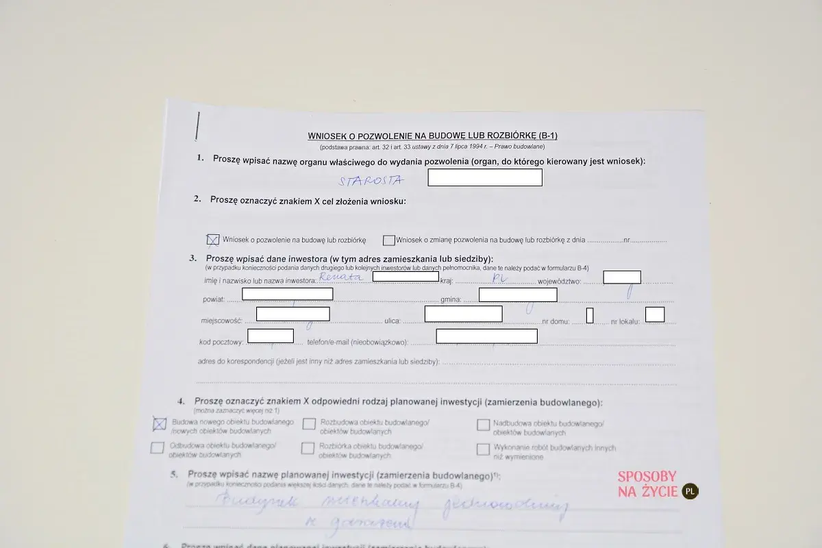 Wniosek o pozwolenie na budowę złożony do Starosty. Dokument zawiera dane inwestora i opis planowanej inwestycji: budynek mieszkalny jednorodzinny.